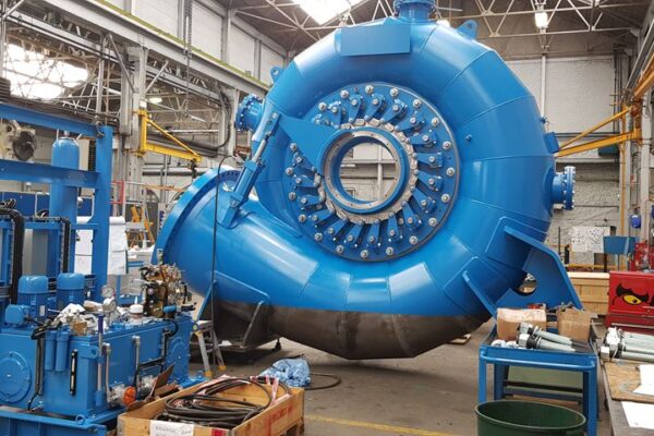 Spiral Case, Guide Vane Assembly & HPU during assembly